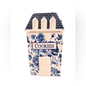 BEAU MONDE SPICE VILLAGE BLUE FLORAL COOKIE JAR